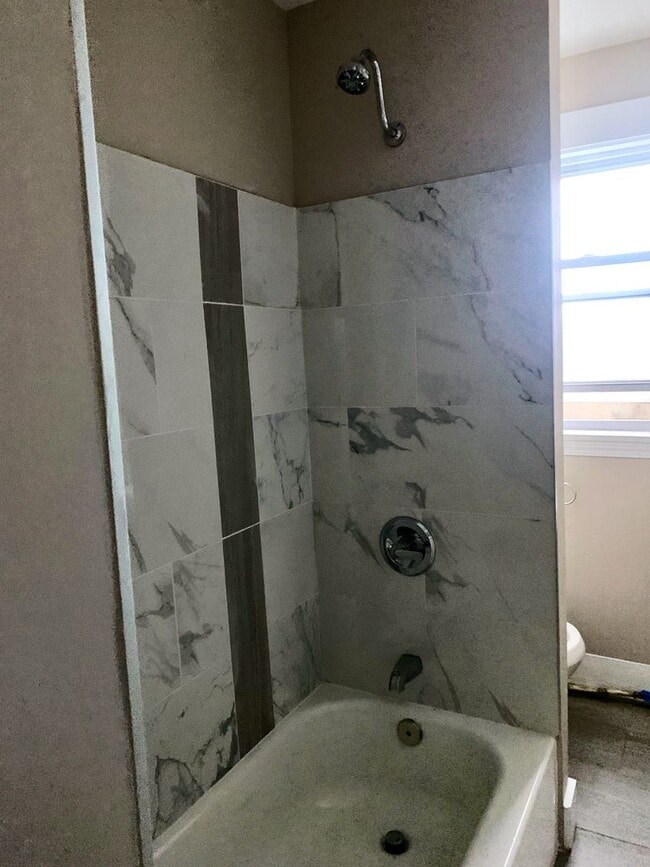 Building Photo - *** Charming Dormont Duplex Three Bedroom * Walk to Shops and the T * Pet Friendly * Private Porc...