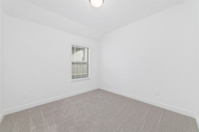 Building Photo - 31019 Star Gazer Rd