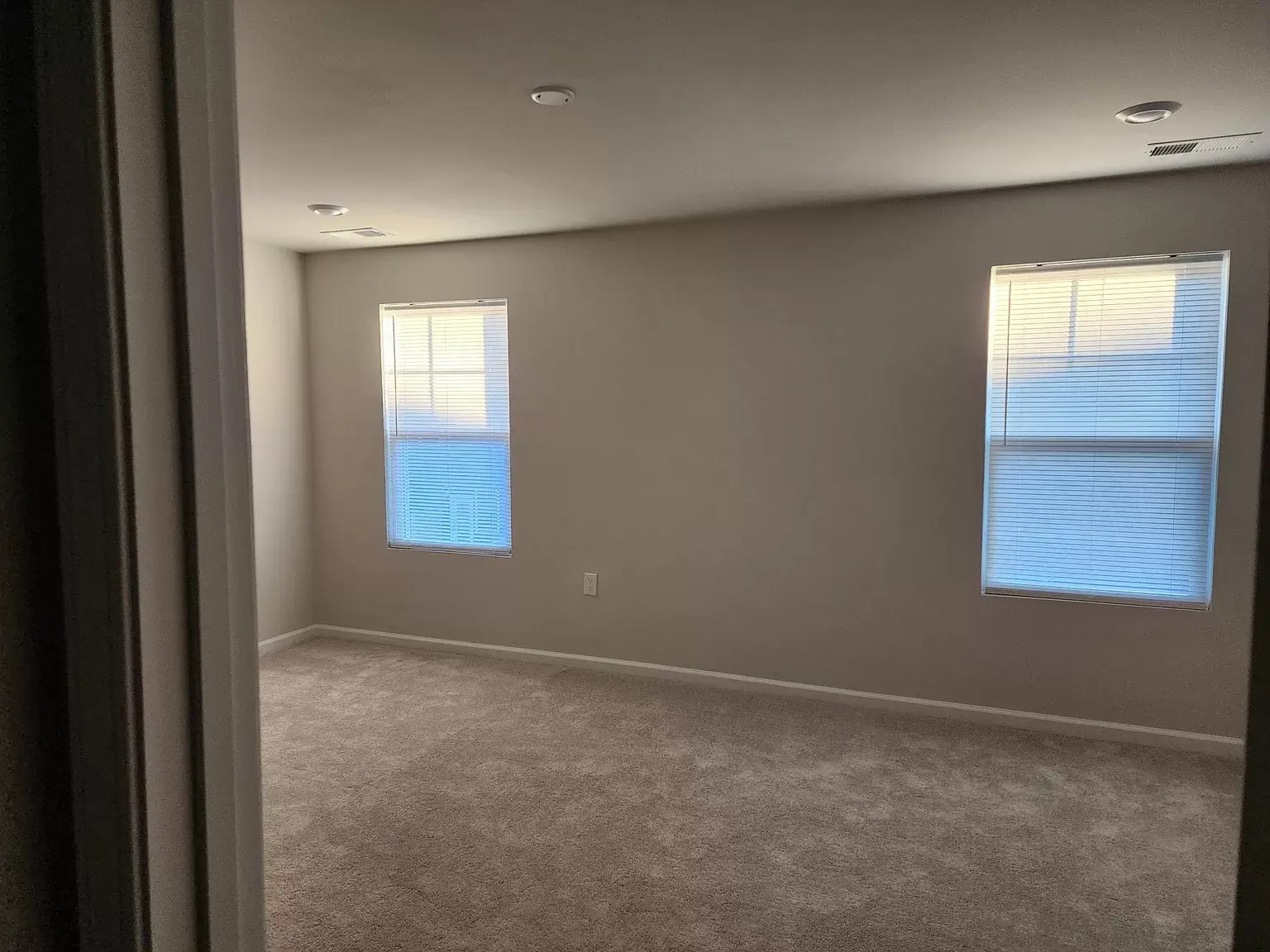 Building Photo - 325 Devon Cliffs Dr