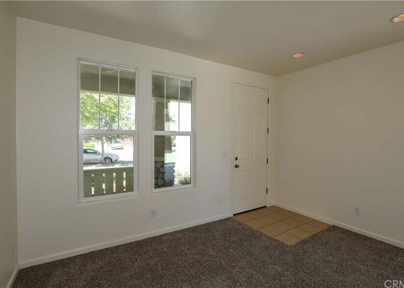 Building Photo - 468 Beckman Way