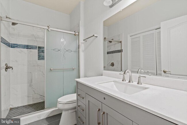 Building Photo - 4505 Henley Pl