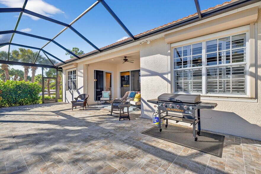 Building Photo - 8943 Greenwich Hills Way
