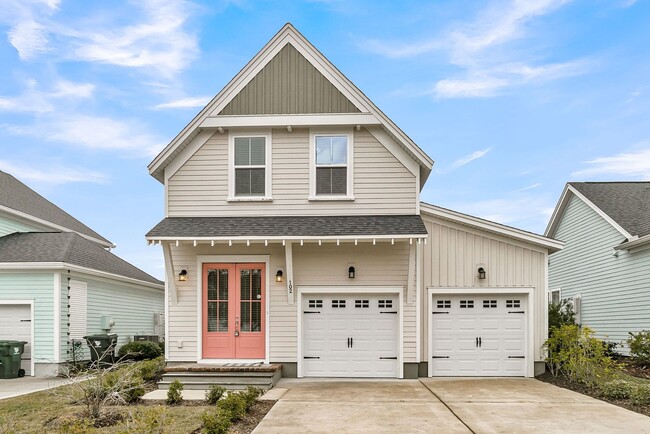 Building Photo - Must See Beautiful 3BR Home in Nexton with Primary Suite Downstairs and a Fenced in Yard & Upstai...