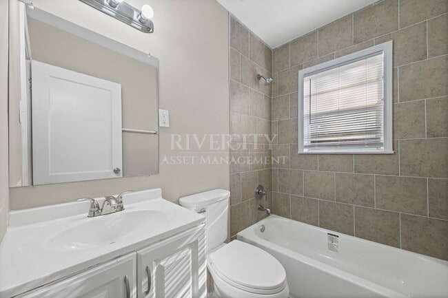 Building Photo - 1156 Brower St