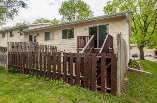 Building Photo - 632 Meadow Pl