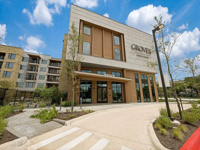 Building Photo - Groves South Congress