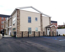 Building Photo - 71 N Main St