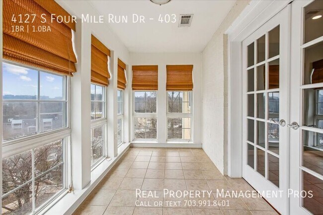 Building Photo - 4127 S Four Mile Run Dr