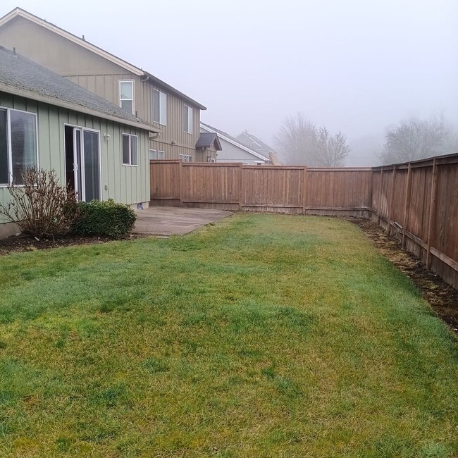 Building Photo - Beautiful Home Available In Bridal Springs Community!