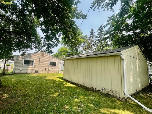 Building Photo - 4144 Norbert Ave
