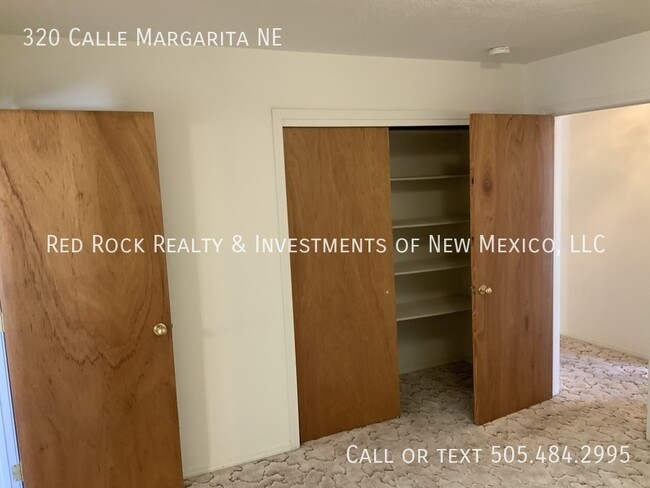 Building Photo - Single story 3BR/2BTH in Los Lunas!