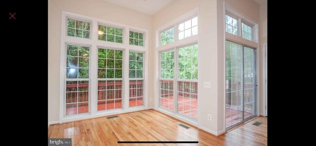 Building Photo - 5448 Summer Leaf Ln