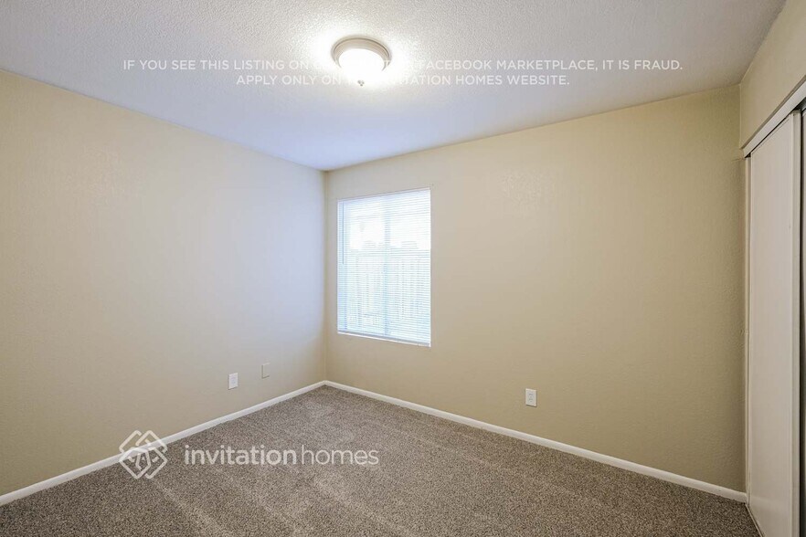 Building Photo - 7007 W Vernon Ave