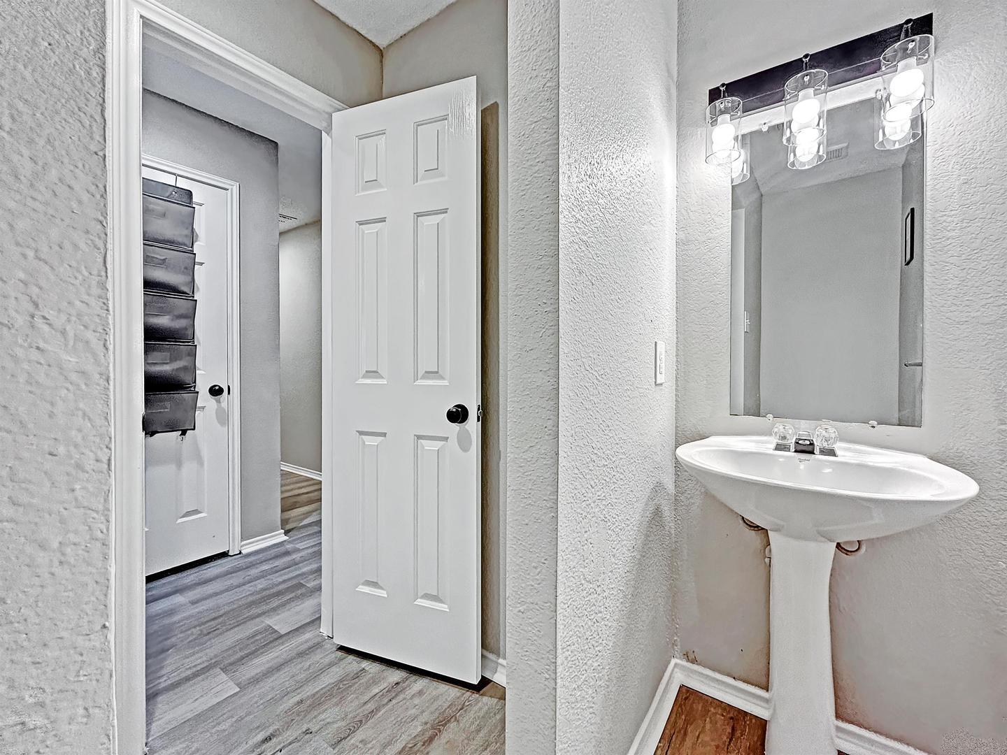 Building Photo - Lancaster Stunner with a Gorgeous Open Floor Plan and Elegant Finishes