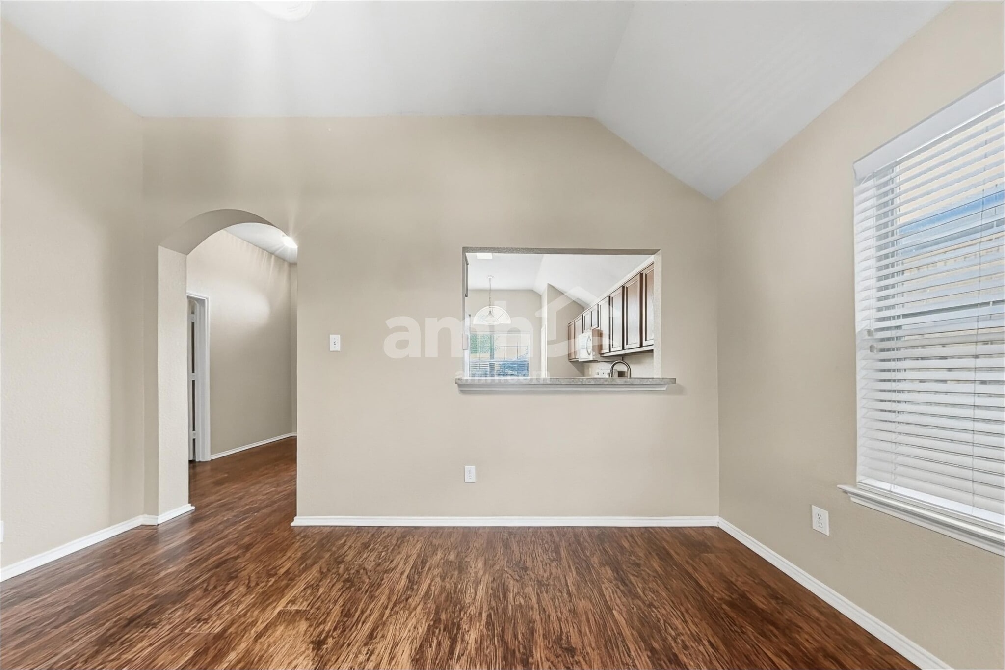 Building Photo - 912 Buffalo Springs Dr