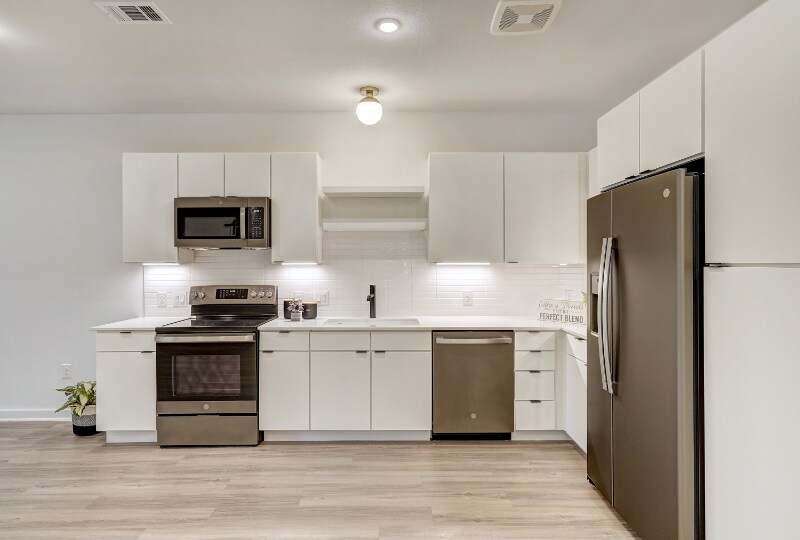 Building Photo - 100 Mockingbird Ln W