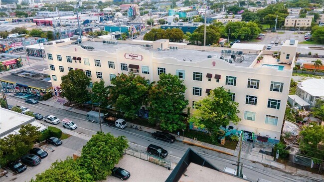 Building Photo - 250 NW 23rd St