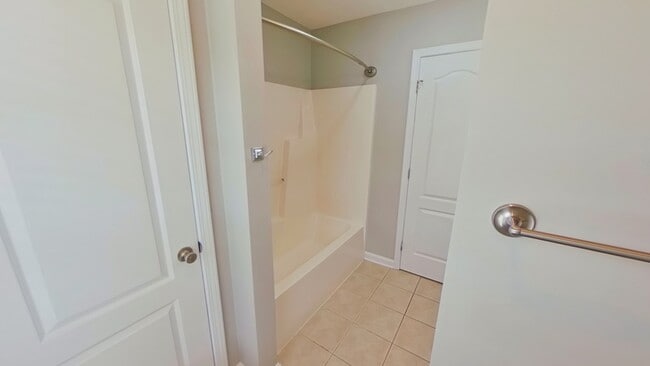 Building Photo - 622 Thorncliff Dr