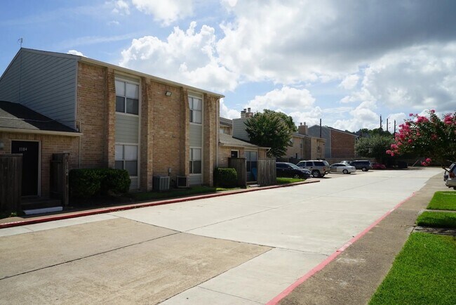Building Photo - 16700 Kuykendahl Rd