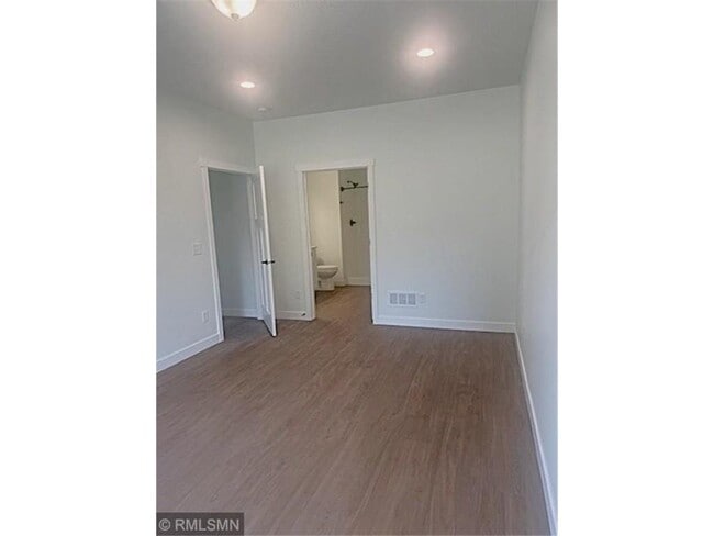 Building Photo - 1226-1228 Wisteria Ln