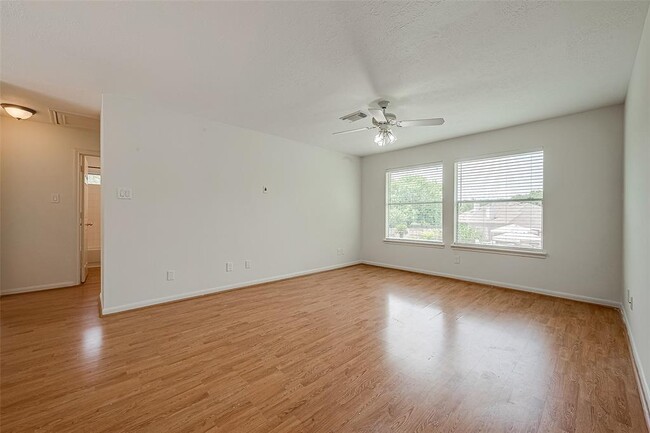 Building Photo - 11706 Meadowchase Dr