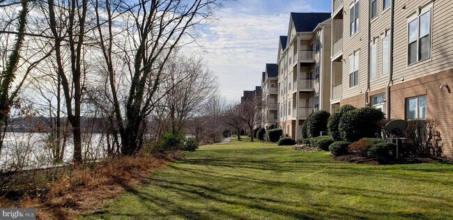 Building Photo - 6501 Grange Ln