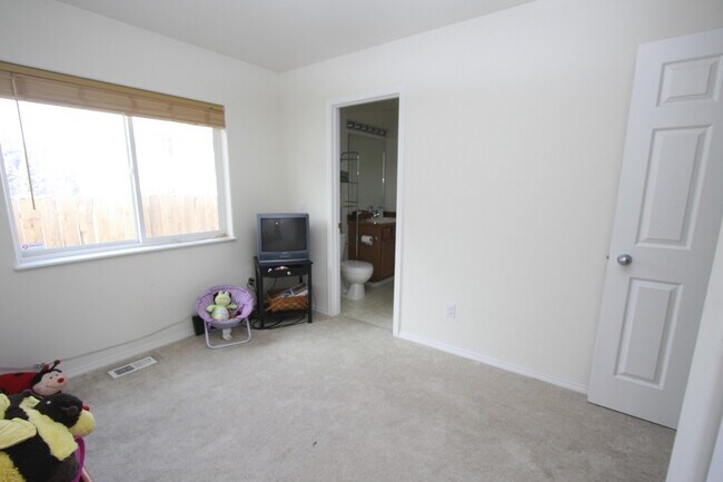 Building Photo - 17340 Flintwood Pl