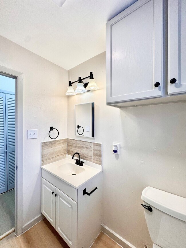 Building Photo - 1307 Willard St