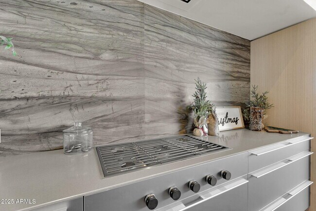 Building Photo - 6321 E Phoenician Blvd