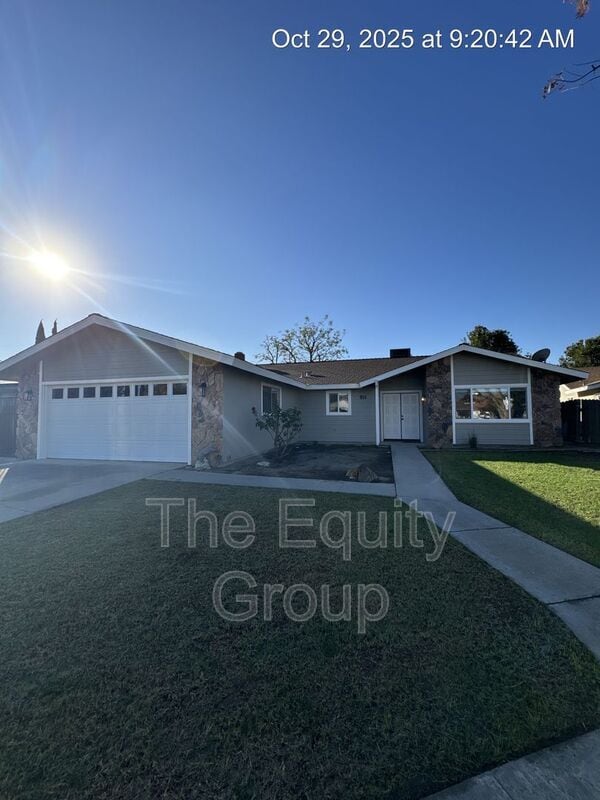 Building Photo - 951 Orangewood Ct