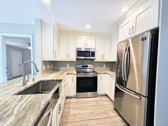 Building Photo - Charming 3BR Retreat with Private Patio & Spacious Yard