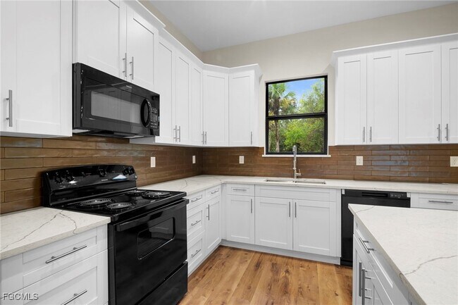 Building Photo - 3244 32nd Ave SE