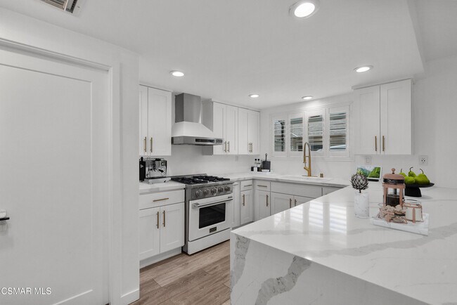 Building Photo - 264 Beech Rd