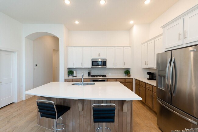 Building Photo - 12231 Old Gage Rnch