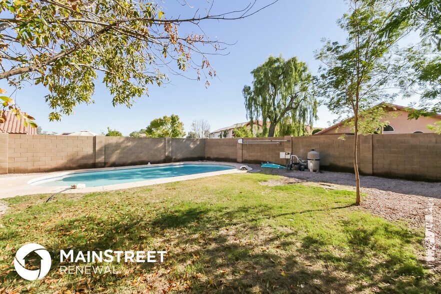 Building Photo - 12555 W Virginia Ave