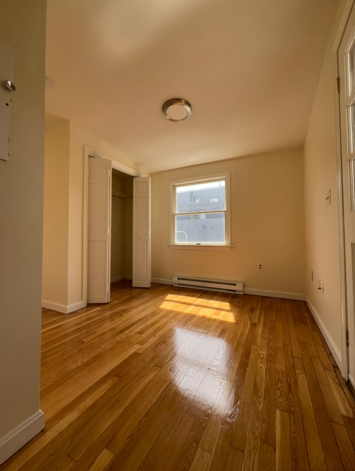 Building Photo - 114 Charles St