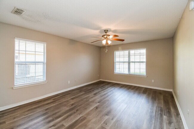 Building Photo - 481 Portobello Dr