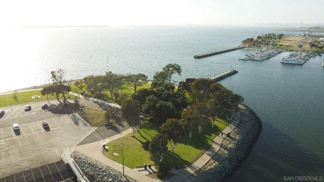 Building Photo - 520 Glover Avenue #C C