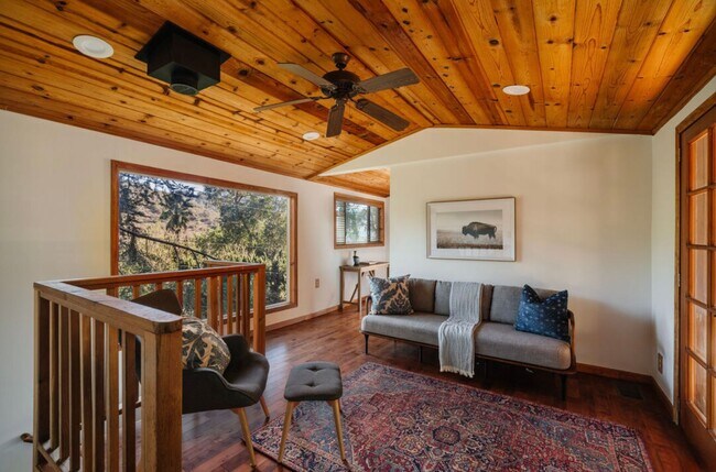 Building Photo - 517 Canon View Trail