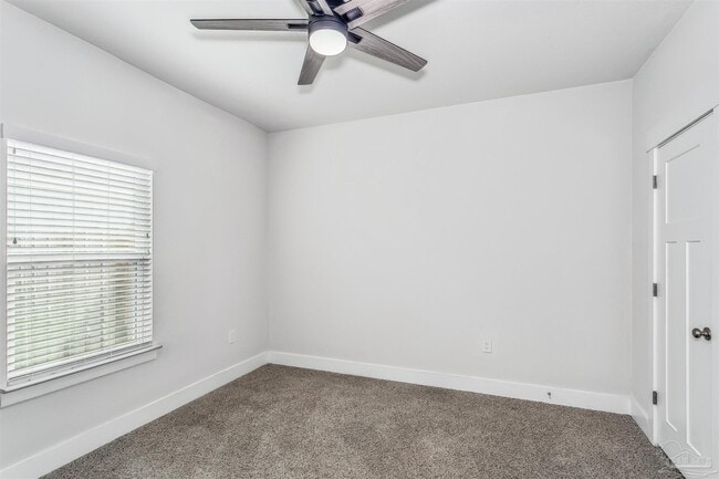 Building Photo - 3285 Southwind Dr