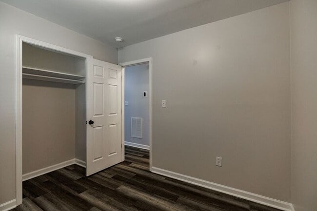 Building Photo - 348 Alberta Dr