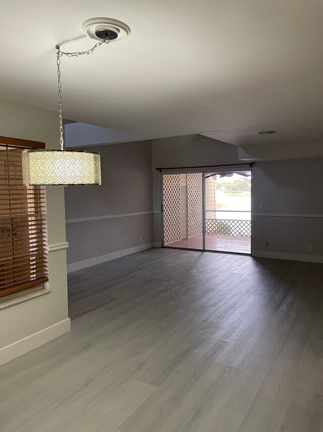 Building Photo - 5276 Buckhead Cir