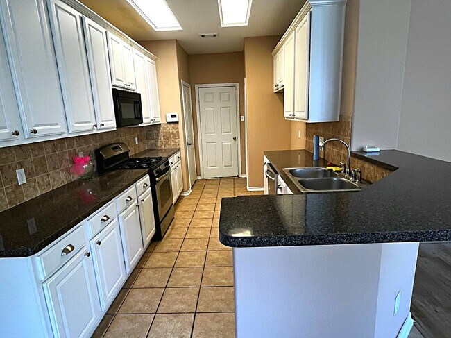 Building Photo - 16535 Beckland Ln