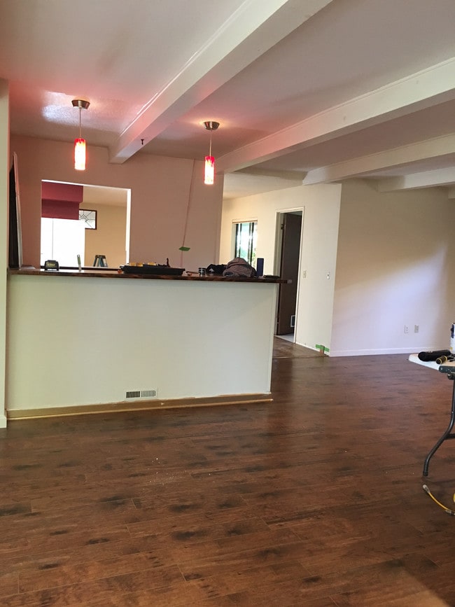 Building Photo - 12381 Sunset Ave