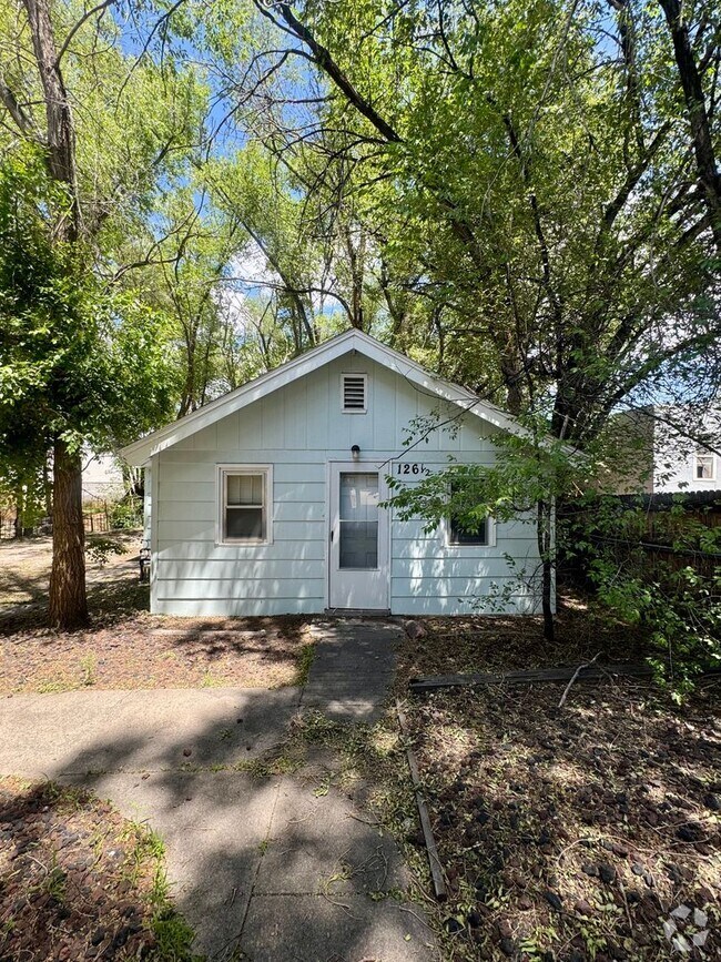 Building Photo - E. Brookside- 126