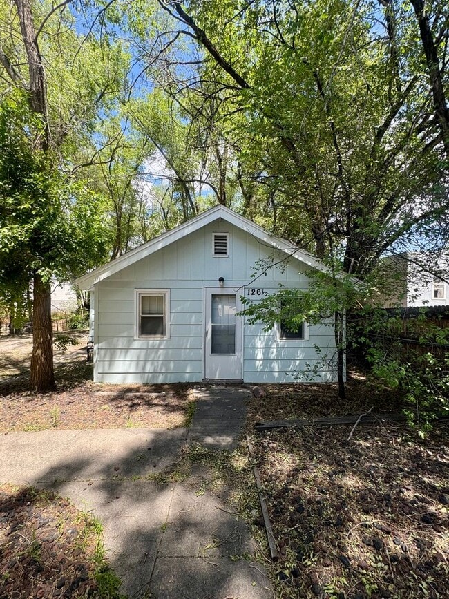Building Photo - E. Brookside- 126