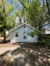 Building Photo - E. Brookside- 126
