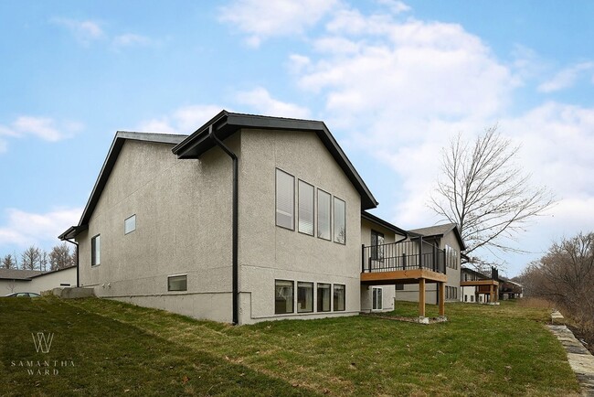 Building Photo - Four Bedroom Single Family Home