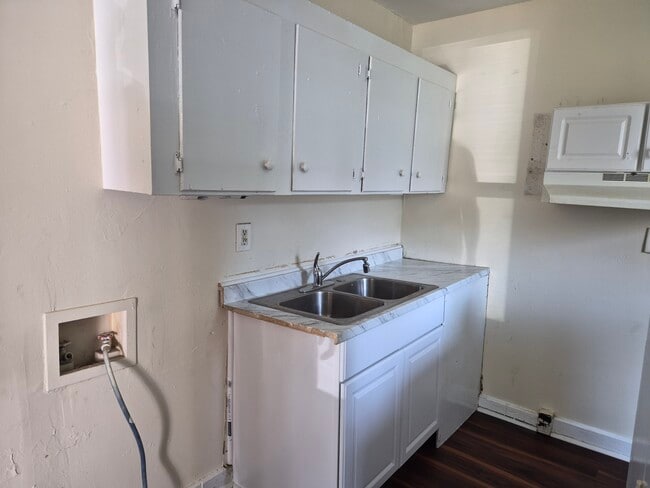 Building Photo - 2609 Remington St