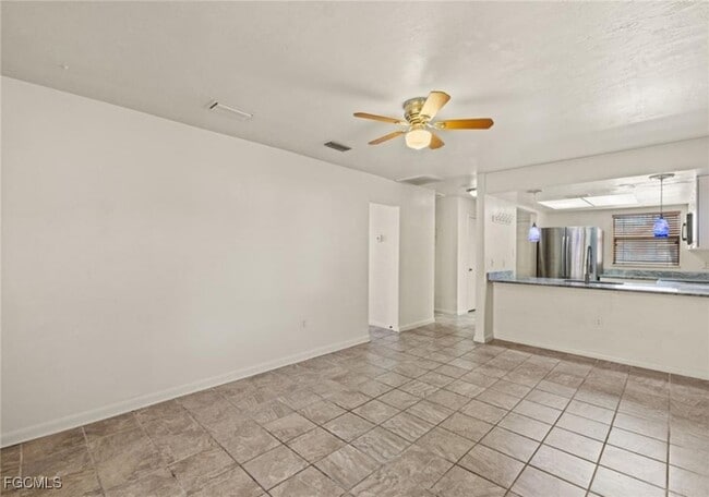 Building Photo - 608 SE 6th St